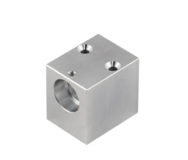 Pièces de usinage de commande numérique par ordinateur de haute précision, pièces de rechange automatiques de moteur 0,01 précisions