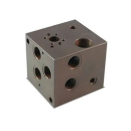 La précision carrée a usiné les pièces en acier de chromage de bloc de composants